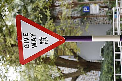 《艾尔登法环》IGN评10分 极具野心充满挑战